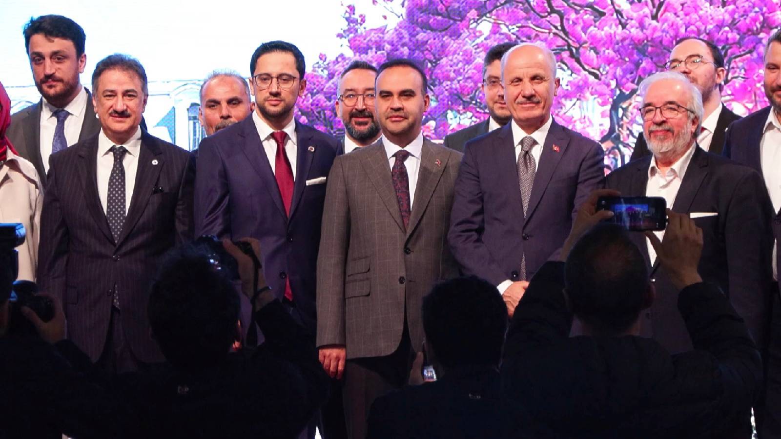 bakan kacir mill gelirimizin yuzde 14unden fazlasini arastirma gelistirmeye ayiriyoruz QETeNzIk.jpg