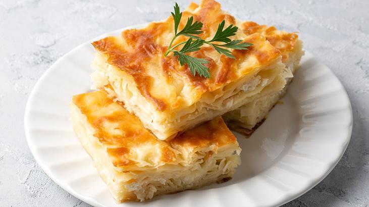 23 yillik seften kurumayan borek tarifi firindan cikmadan 5 dakika once bu karisimi surun tVvj5Mna.jpg