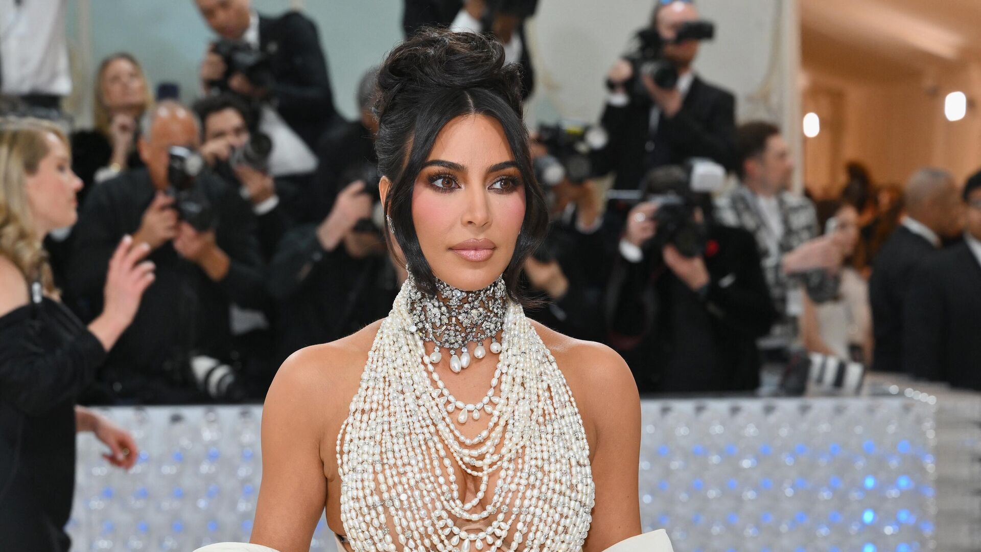 kim kardashian aya inis sahteydi demisti nasadan yanit geldi wkaUusbj.jpg